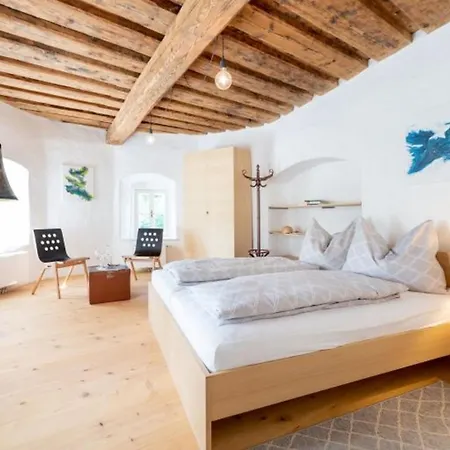 Residenz Schloss Poeggstall *