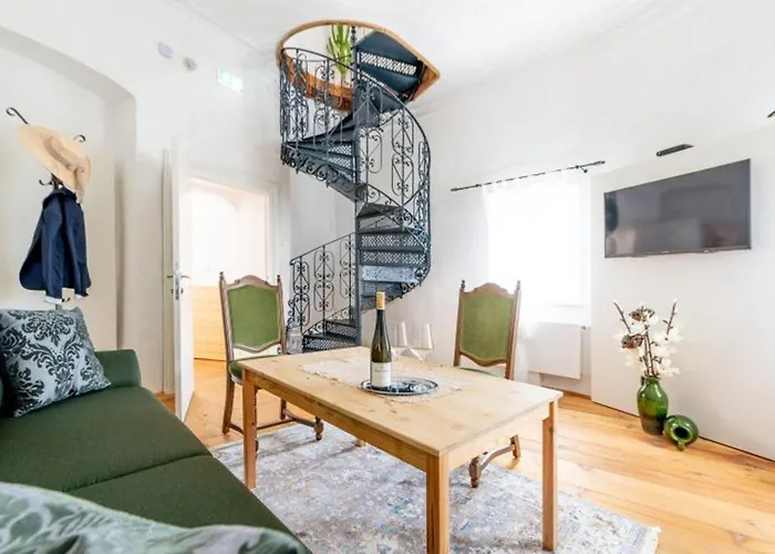 Residenz Schloss Poeggstall * Poggstall